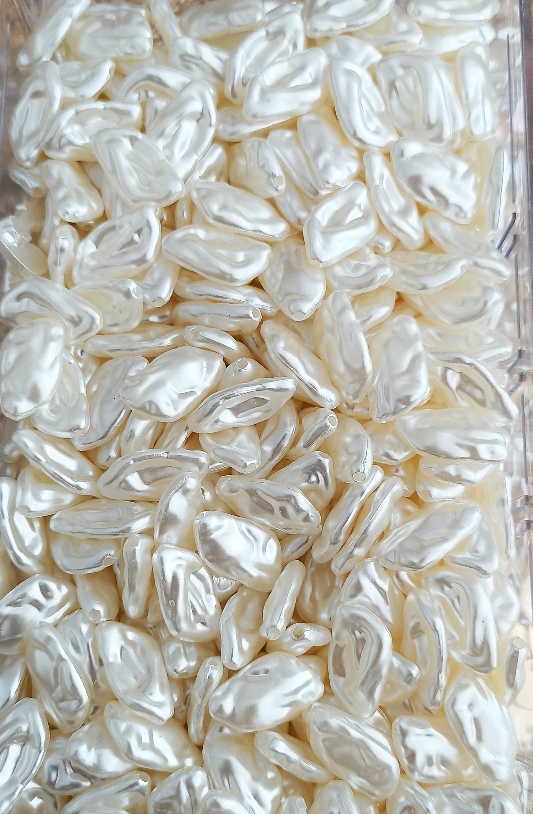 Şekilsiz Plastik İnci