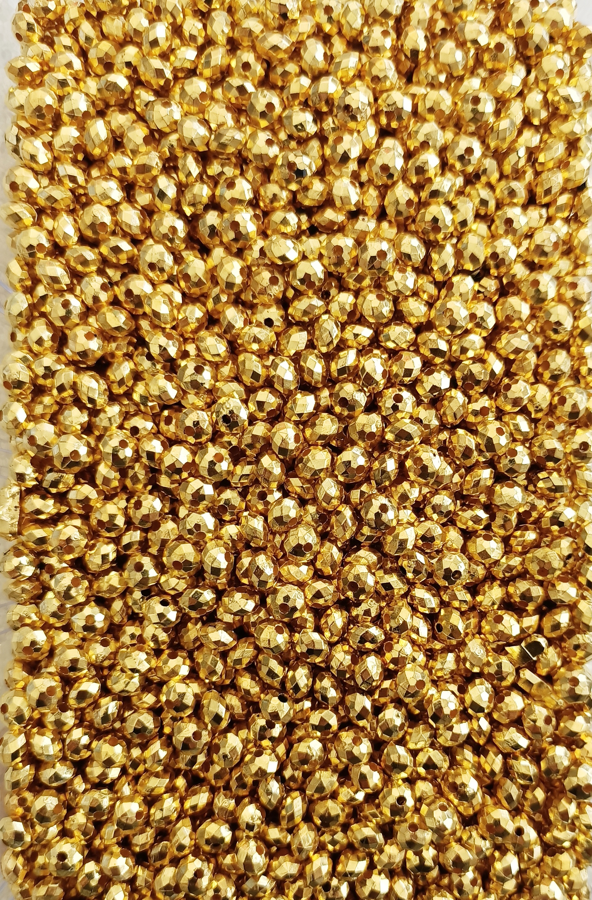 Yassı Plastik Gold Boncuk 6mm.